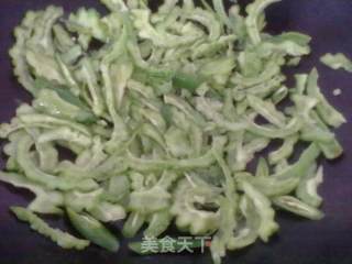 【川菜】干煸苦瓜的做法步骤：5