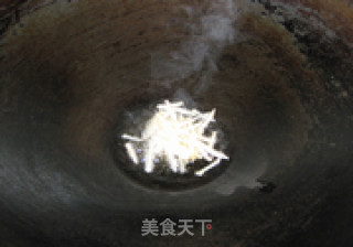香芹炒牛肉的做法步骤：4
