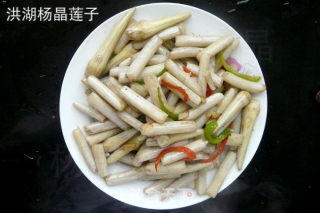 清炒藕簪  地方特色的家常菜的做法步骤：9