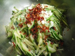 金针菇凉拌黄瓜丝的做法步骤：6