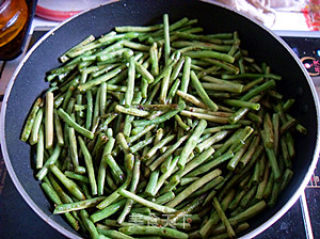 【川菜】干煸豇豆的做法步骤：5