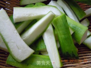 【川菜】白油丝瓜的做法步骤：3