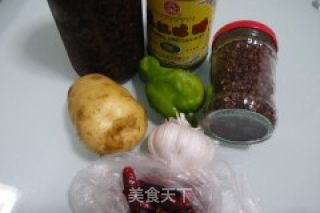 凉拌土豆丝的做法步骤：1