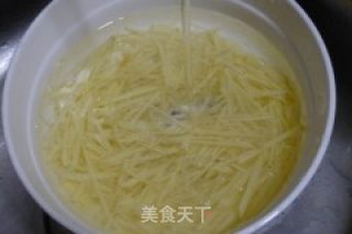 凉拌土豆丝的做法步骤：3