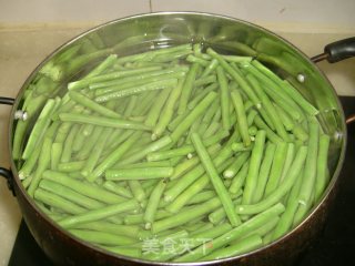 红油豆角的做法步骤：4