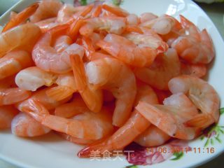 【川菜】辣炒虾仁的做法步骤：1