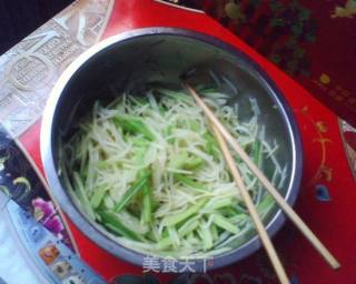 炝拌土豆丝的做法步骤：8