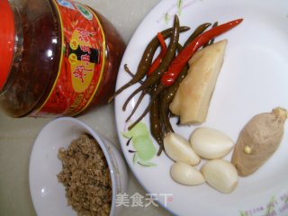 【川菜】——鱼香肉末茄子的做法步骤：1