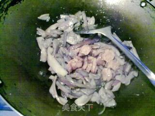 不辣滴红烧肉茄子的做法步骤：7