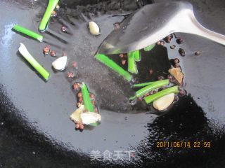 [川菜]---香酥排骨的做法步骤：3