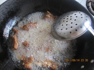 [川菜]---香酥排骨的做法步骤：7
