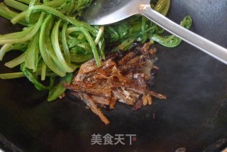 豆豉鲮鱼油麦菜的做法步骤：6