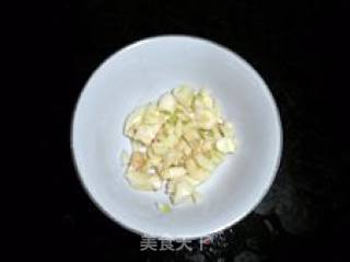 蒜香菠菜的做法步骤：2