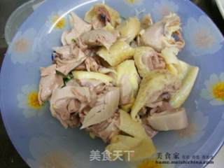 家常菜肴@@红椒蒸咸鸡的做法步骤：3