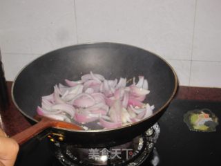 菜椒洋葱炒鸡蛋的做法步骤：5