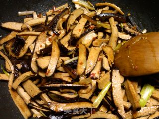 素炒香干（豆干）的做法步骤：7