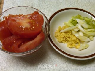 非常合适可口的下饭菜---香菇烧豆腐的做法步骤：4