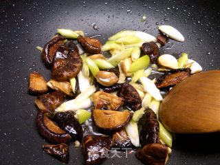 非常合适可口的下饭菜---香菇烧豆腐的做法步骤：7