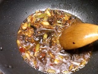 非常合适可口的下饭菜---香菇烧豆腐的做法步骤：9