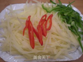 【川菜】—酸辣土豆丝的做法步骤：1
