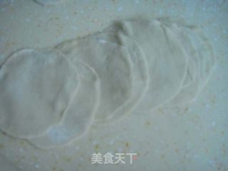 莴笋叶饺子的做法步骤：5