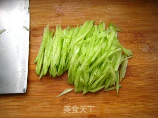 【川菜】—芥末肚丝的做法步骤：2