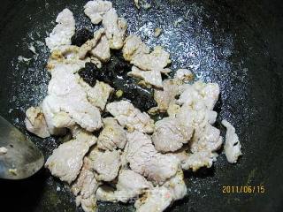 豆豉盐煎肉的做法步骤：3