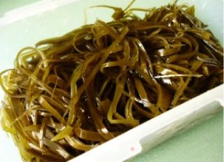 辣香海带丝的做法步骤：2