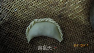 草头干饺的做法步骤：2
