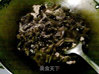 黑木耳炒肉片的做法步骤：5