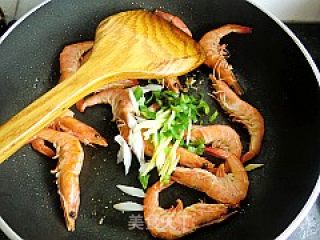 【鲁菜】---油焖大虾的做法步骤：5