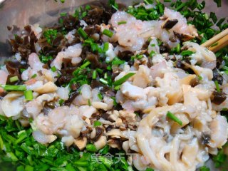 虾仁蛤喇肉韭菜饺子的做法步骤：3