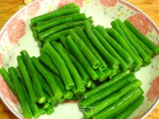 【鲁菜】----麻汁豆角的做法步骤：4
