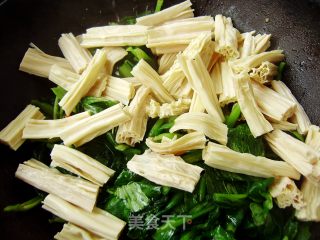 腐竹烧油菜的做法步骤：6