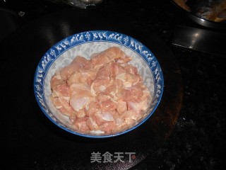 玉米鸡丁的做法步骤：1