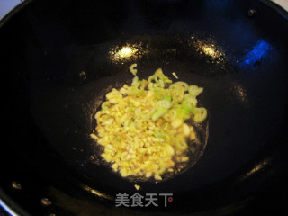 【鲁菜】酱烧鲳鱼的做法步骤：4
