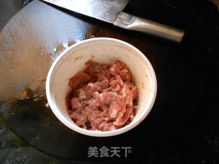 山药木耳炒肉的做法步骤：2