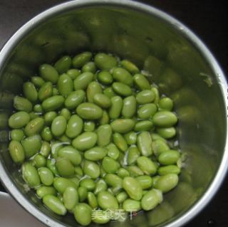 玉米鸡丁的做法步骤：2