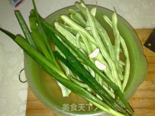 【平淡的幸福】素炒芸豆丝的做法步骤：1