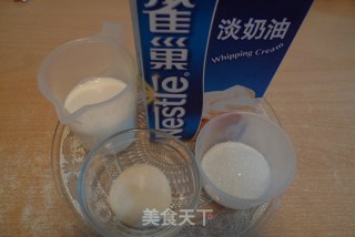 奶油布丁的做法步骤：1