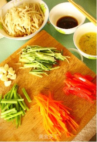 什锦炒饼丝的做法步骤：2