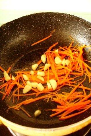 什锦炒饼丝的做法步骤：5