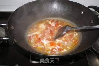 番茄玉米蛋花汤的做法步骤：4