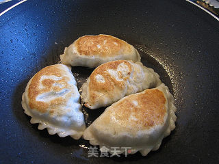 茴香合子的做法步骤：7