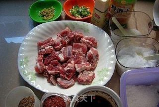 孜然排骨的做法步骤：1