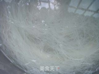 粉丝蒸扇贝的做法步骤：1