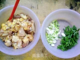 葱爆鸡腿肉的做法步骤：3