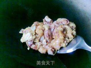 葱爆鸡腿肉的做法步骤：4