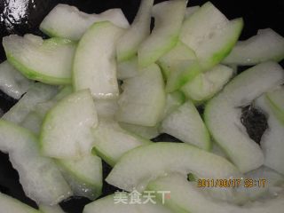 [鲁菜]---清脆可口的醋炒冬瓜的做法步骤：4
