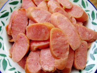 香肠炒鸡蛋的做法步骤：2